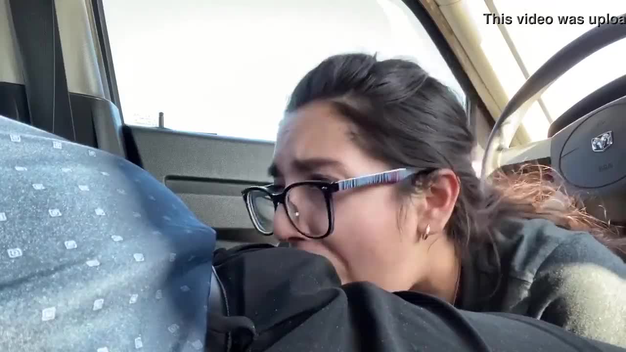 Comendo bucetao gostoso de uma novinha safada chupando com vontade