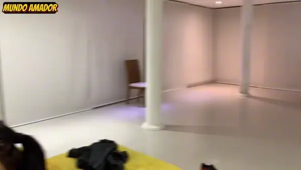 Sexo mulher nua safada transando loucamente no puteiro