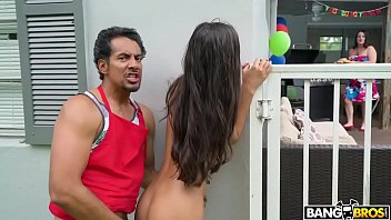 youpor Enteada novinha transa intensamente com o padrasto no vídeo explícito